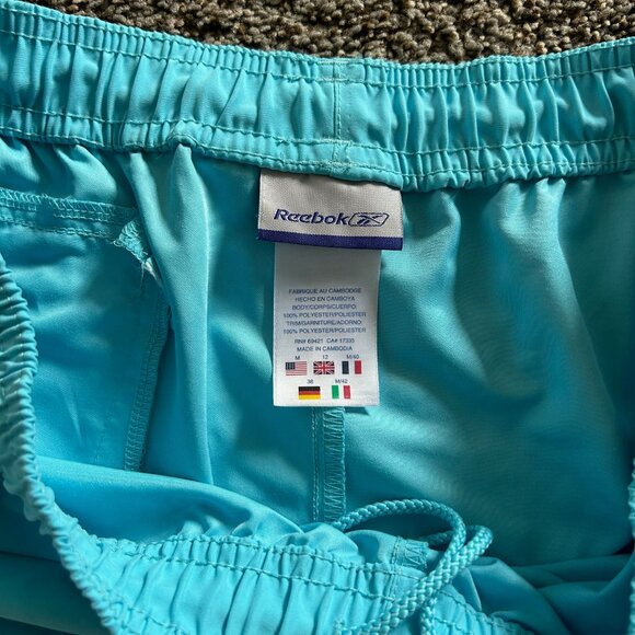 Reebok Women's Shorts Size Medium - Picture 5 of 6